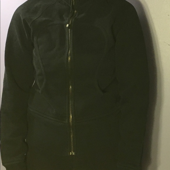 GUC Size 6🍋Lululemon black Scuba Hoodie - Picture 4 of 7